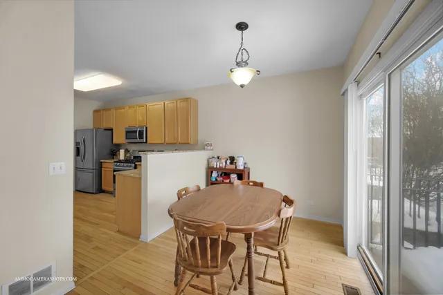 $389,900 | 2295 Stoughton Drive, Aurora, IL 60502