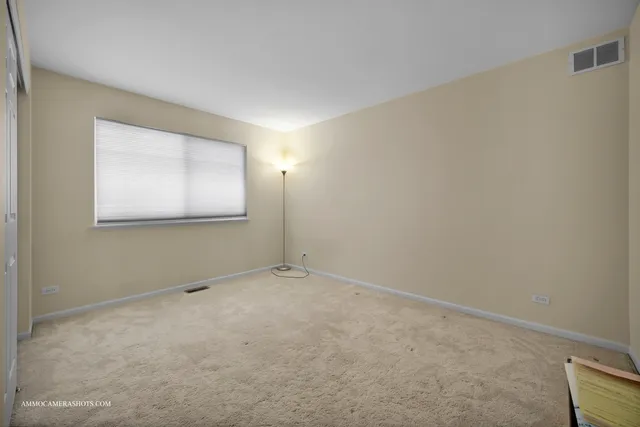 $389,900 | 2295 Stoughton Drive, Aurora, IL 60502