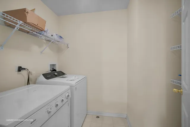 $389,900 | 2295 Stoughton Drive, Aurora, IL 60502