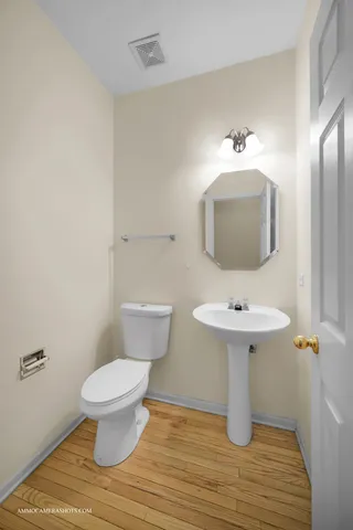 $389,900 | 2295 Stoughton Drive, Aurora, IL 60502