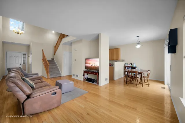 $389,900 | 2295 Stoughton Drive, Aurora, IL 60502