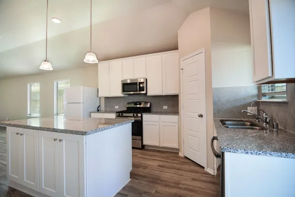 $1,895 | 21434 Holly Heights Road, Cypress, TX 77433