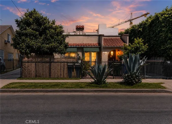 $1,399,900 | 1154-1156 North Wilton Place, Los Angeles, CA 90038