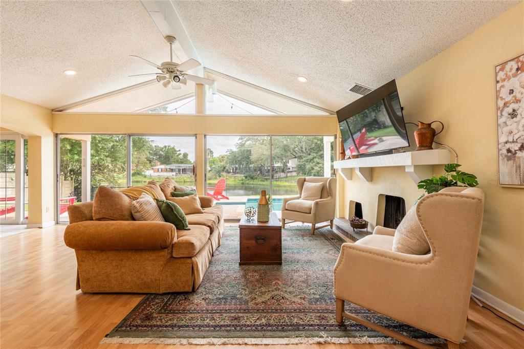 3605 Schefflera Road Tampa, FL 33618 - Photo 10 of 49