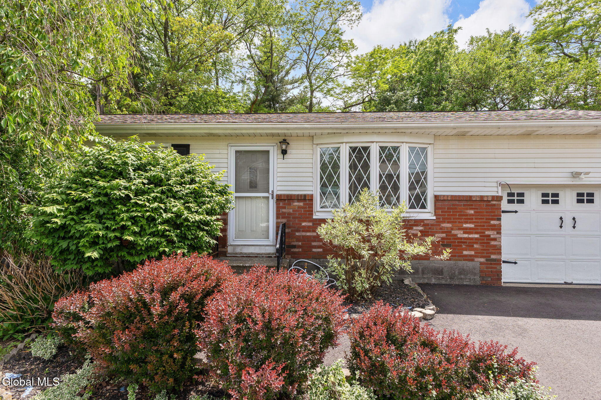 102 Evans Road Rotterdam, NY 12306 - Photo 4 of 42 4