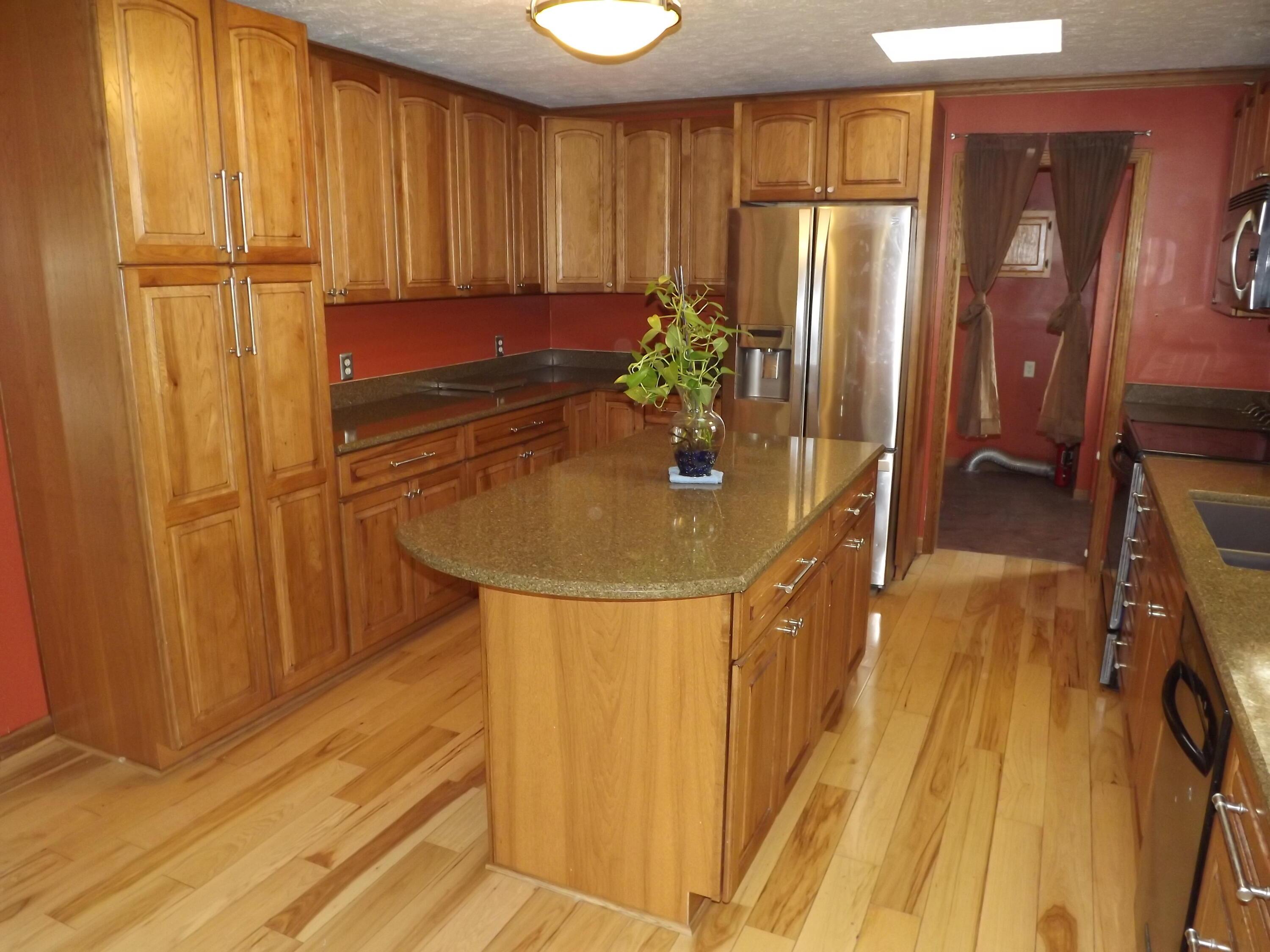 301 Petersburg Road Columbus, OH 43207 - Photo 9 of 24 DSCF7198