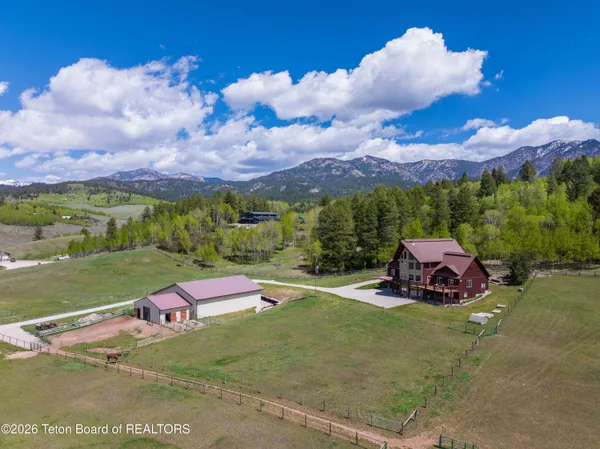 $1,795,000 | 49 Dell Creek Road, Alpine, WY 83128