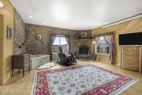 $1,850,000 | 49 Dell Creek Road, Alpine, WY 83128