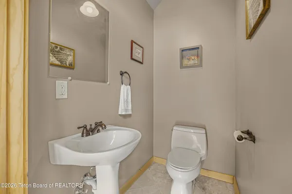 $1,850,000 | 49 Dell Creek Road, Alpine, WY 83128