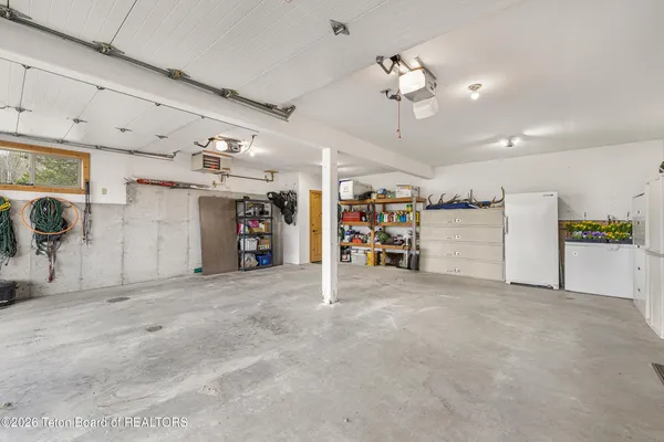 $1,850,000 | 49 Dell Creek Road, Alpine, WY 83128