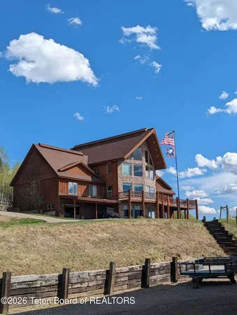 $1,850,000 | 49 Dell Creek Road, Alpine, WY 83128