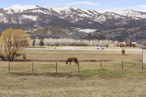 $1,850,000 | 49 Dell Creek Road, Alpine, WY 83128