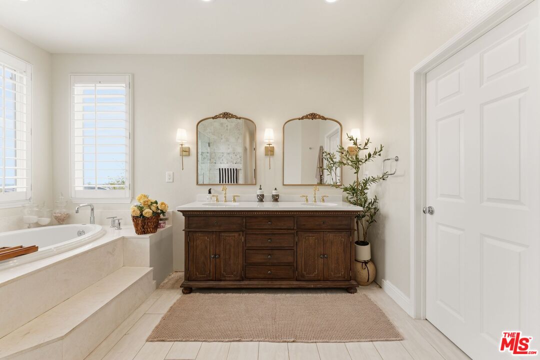 11564 Apulia Court Porter Ranch, CA 91326 - Photo 30 of 52