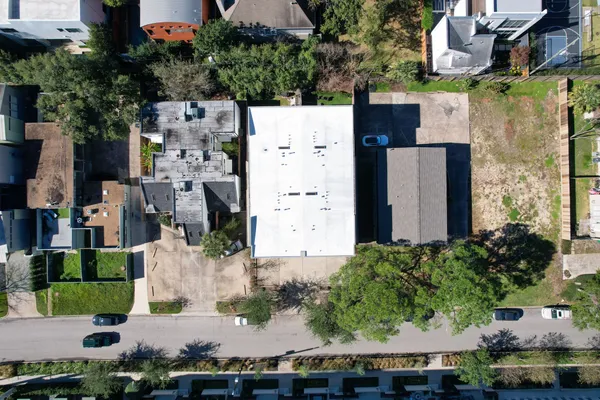 a picture of a bench