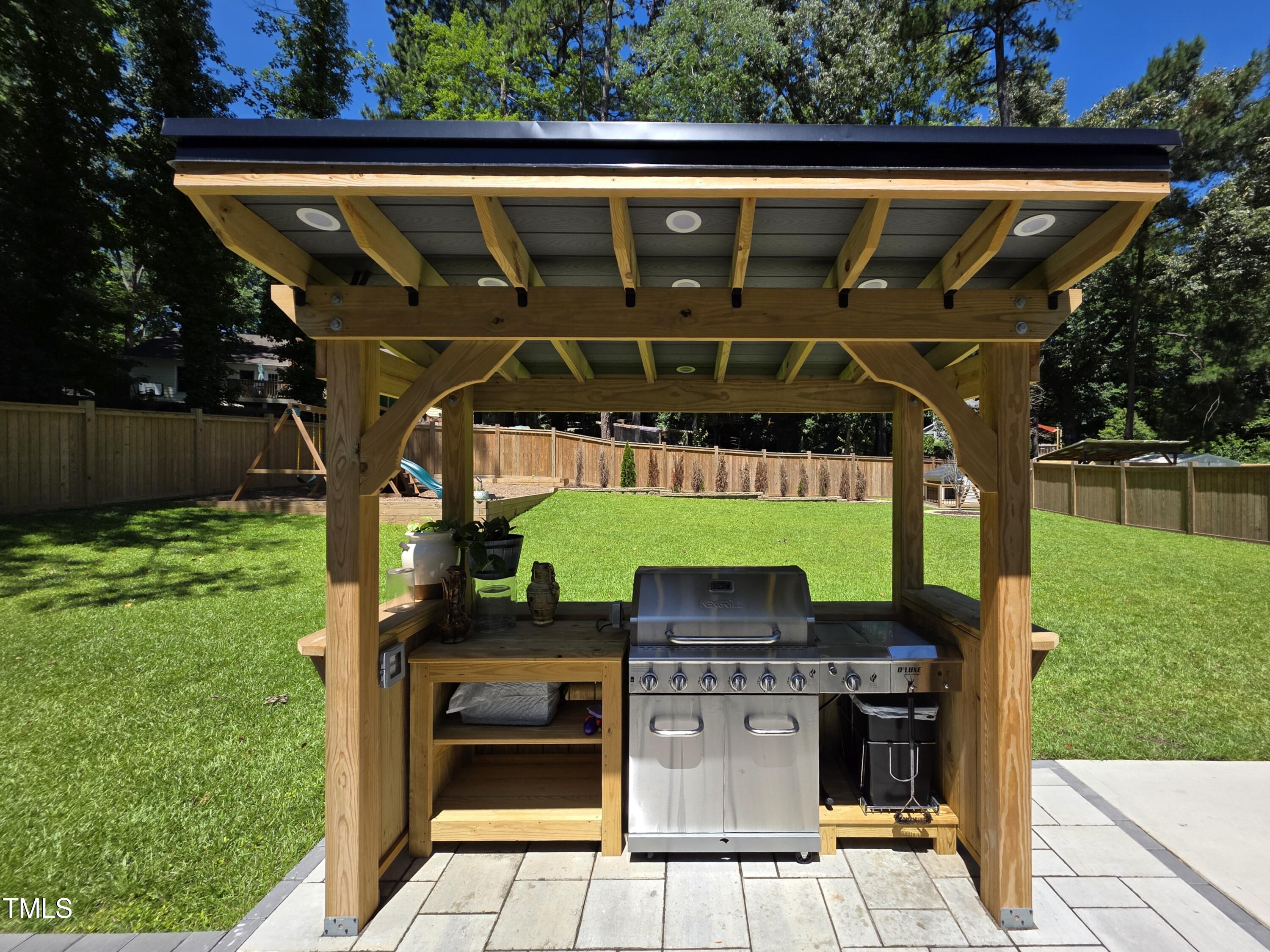 1016 Buckhorn Road Garner, NC 27529 - Photo 31 of 49 Built in Grill