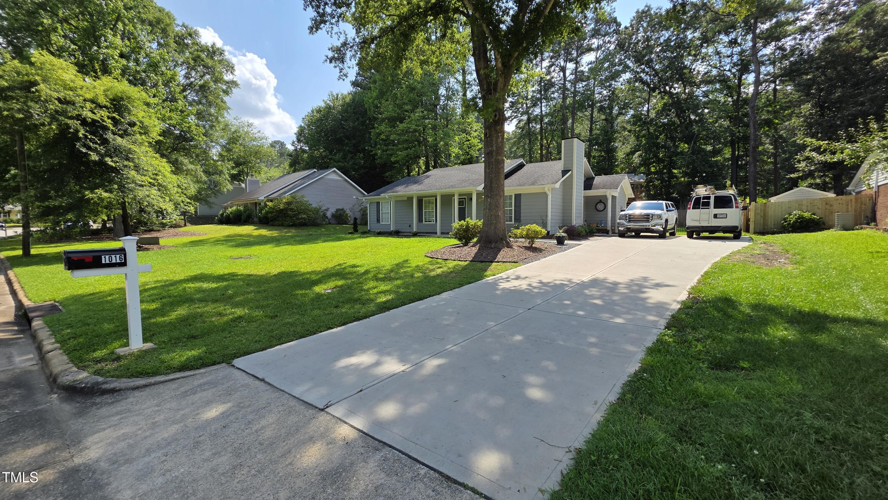 1016 Buckhorn Road Garner, NC 27529 - Photo 6 of 49 Driveway