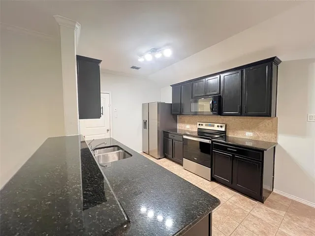 $2,290 | 4613 Lathem Drive, Frisco, TX 75036