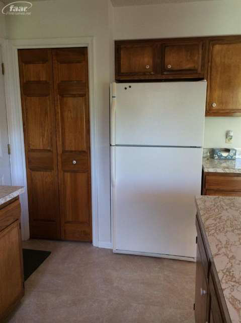 7062 Johnson Road Flushing, MI 48433 - Photo 4 of 14 20419597-3.JPG