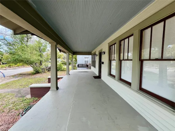 $2,200 | 1401 East Powhatan Avenue, Tampa, FL 33604