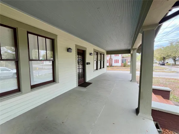 $2,200 | 1401 East Powhatan Avenue, Tampa, FL 33604