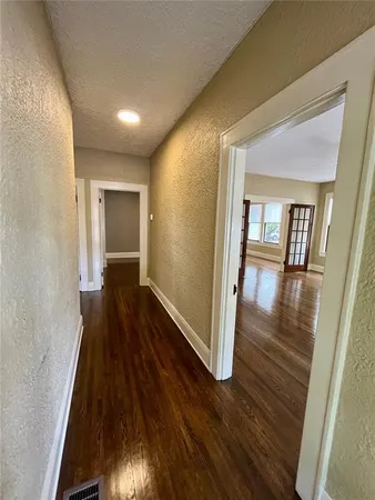 $2,200 | 1401 East Powhatan Avenue, Tampa, FL 33604