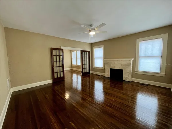 $2,200 | 1401 East Powhatan Avenue, Tampa, FL 33604