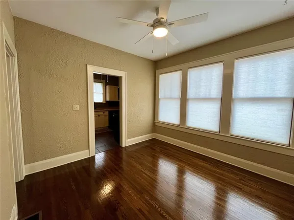 $2,200 | 1401 East Powhatan Avenue, Tampa, FL 33604
