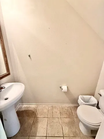 $2,400 | 168 Dolomite Drive, Buda, TX 78610