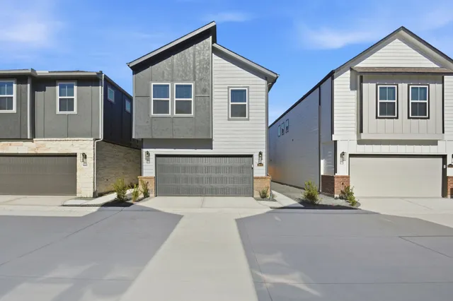 $2,700 | 10010 Rustic Charm Street, Houston, TX 77080