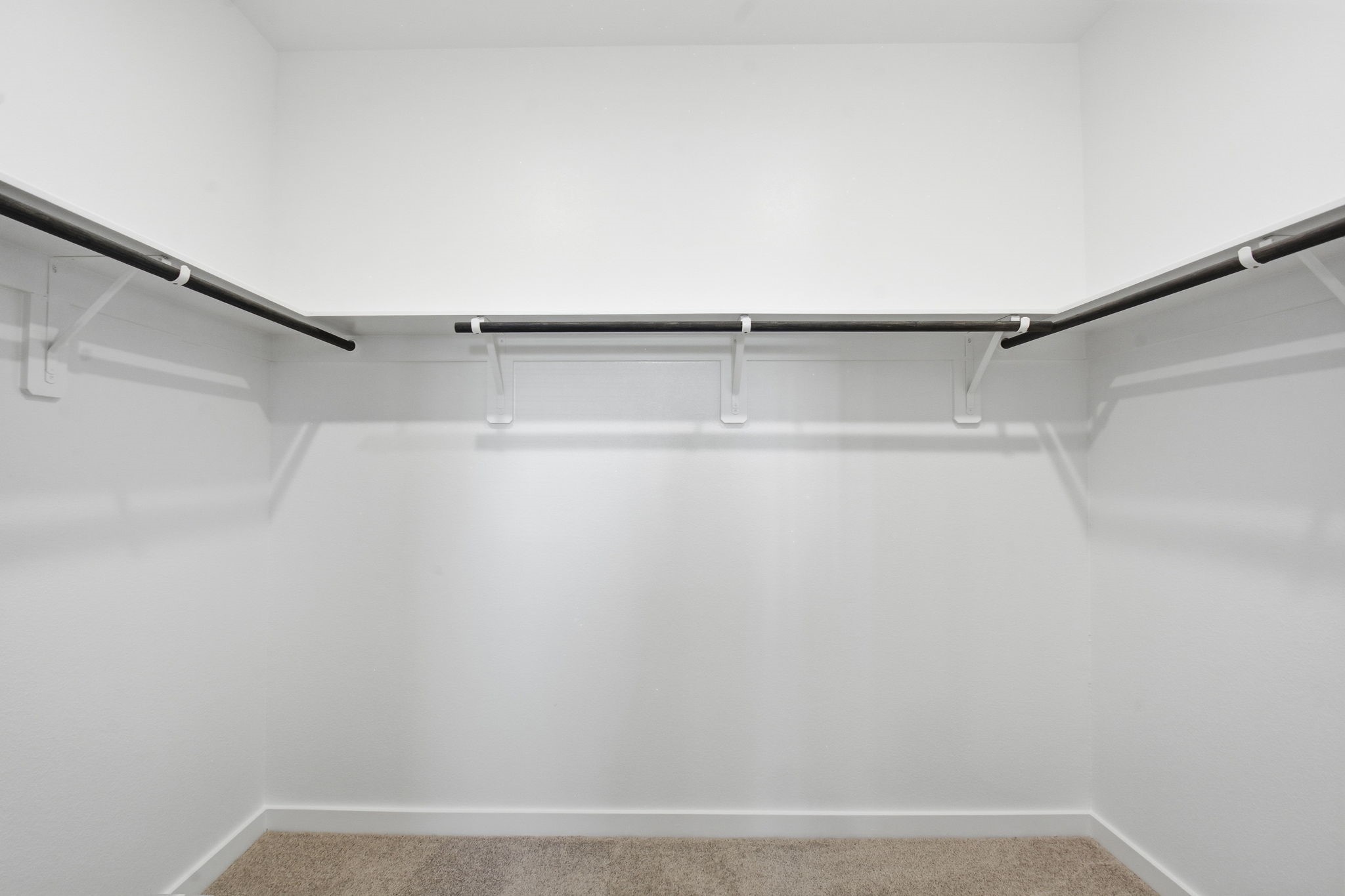 10010 Rustic Charm Street Houston, TX 77080 - Photo 14 of 27 Spacious Master Closet