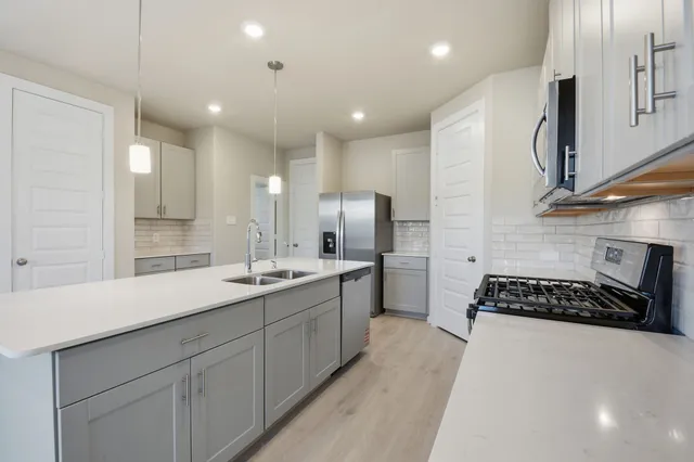 $2,700 | 10010 Rustic Charm Street, Houston, TX 77080