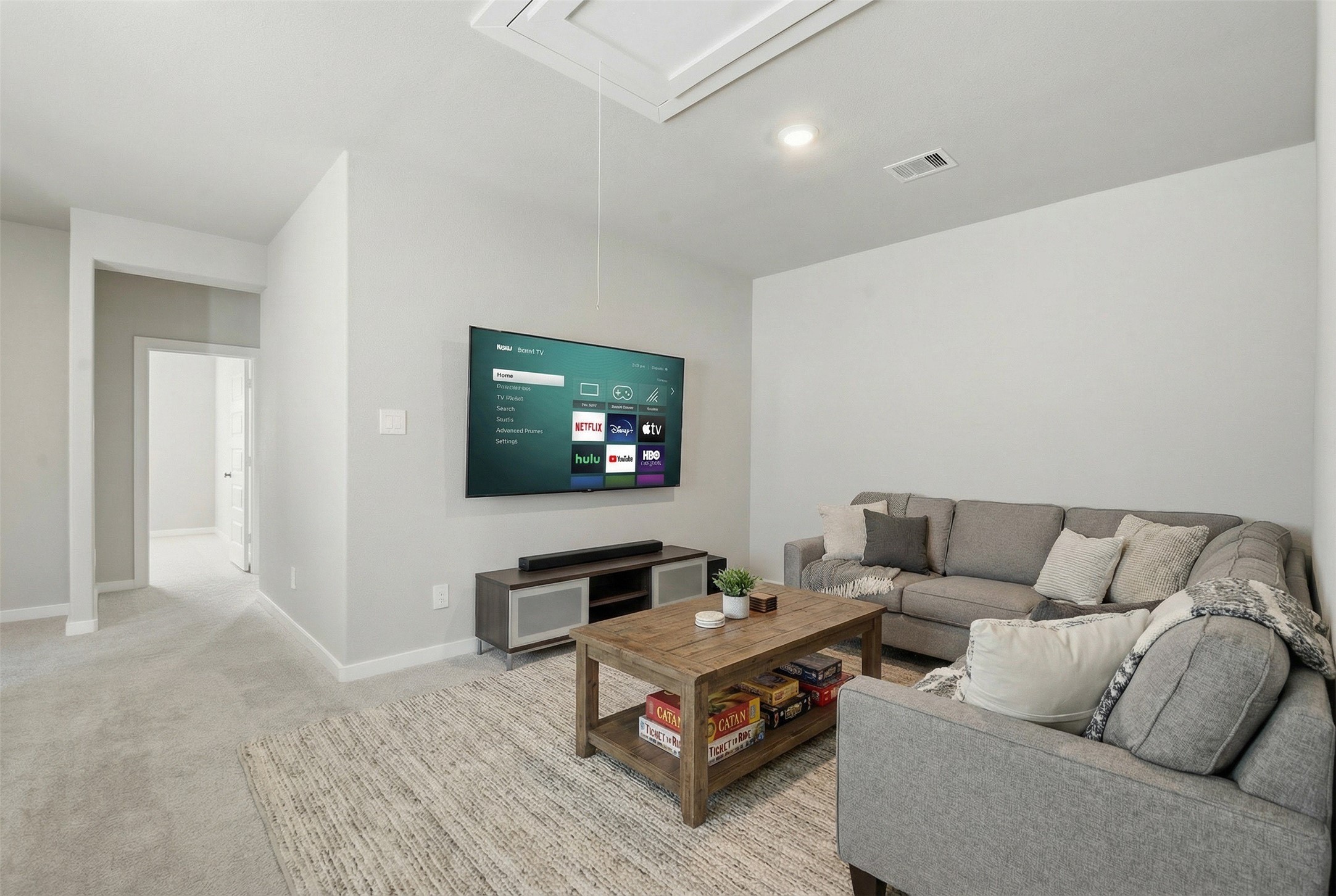 10010 Rustic Charm Street Houston, TX 77080 - Photo 9 of 27 Game room/TV room