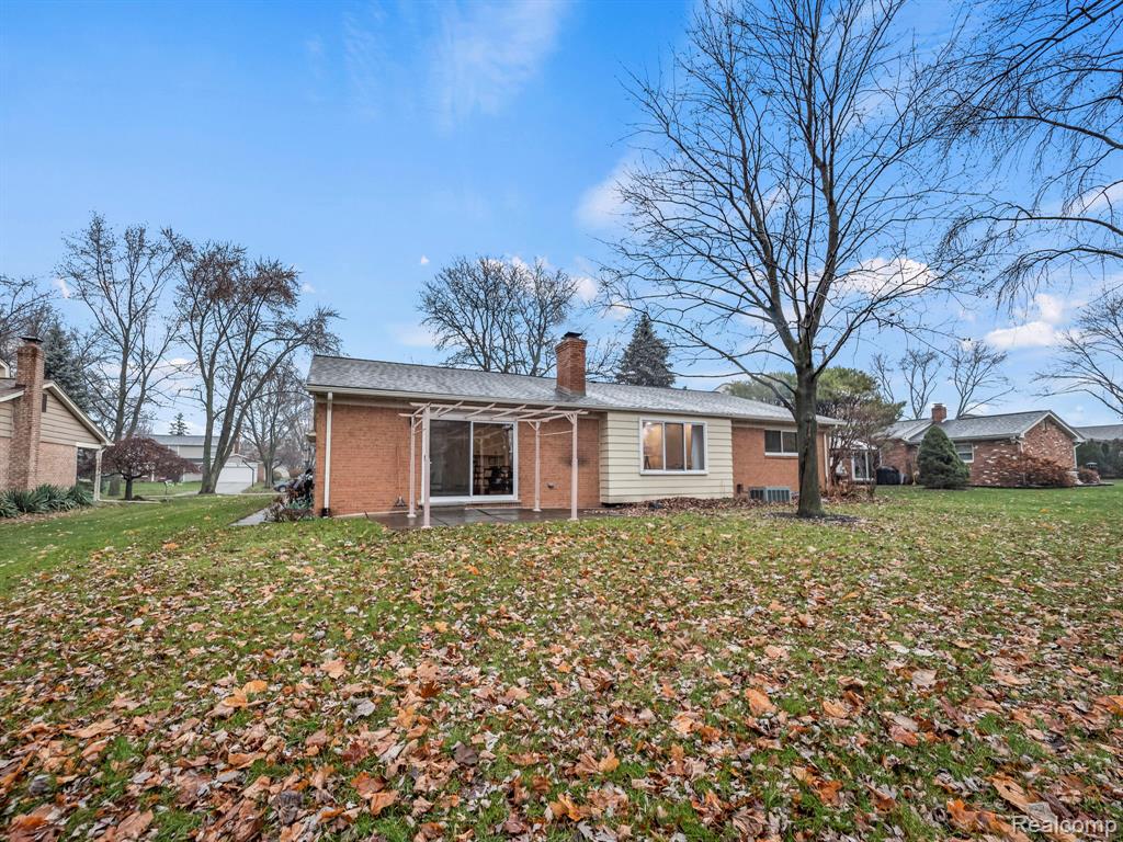 980 Briston Drive Rochester Hills, MI 48307 - Photo 4 of 41