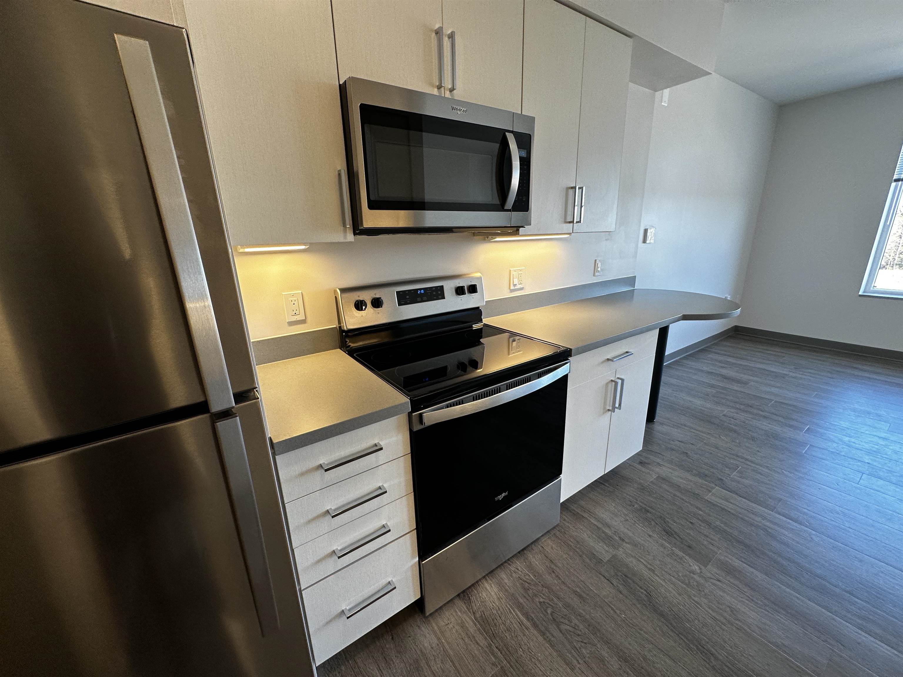 409 Elm Street, Unit 602 Manchester, NH 03101 - Photo 9 of 40