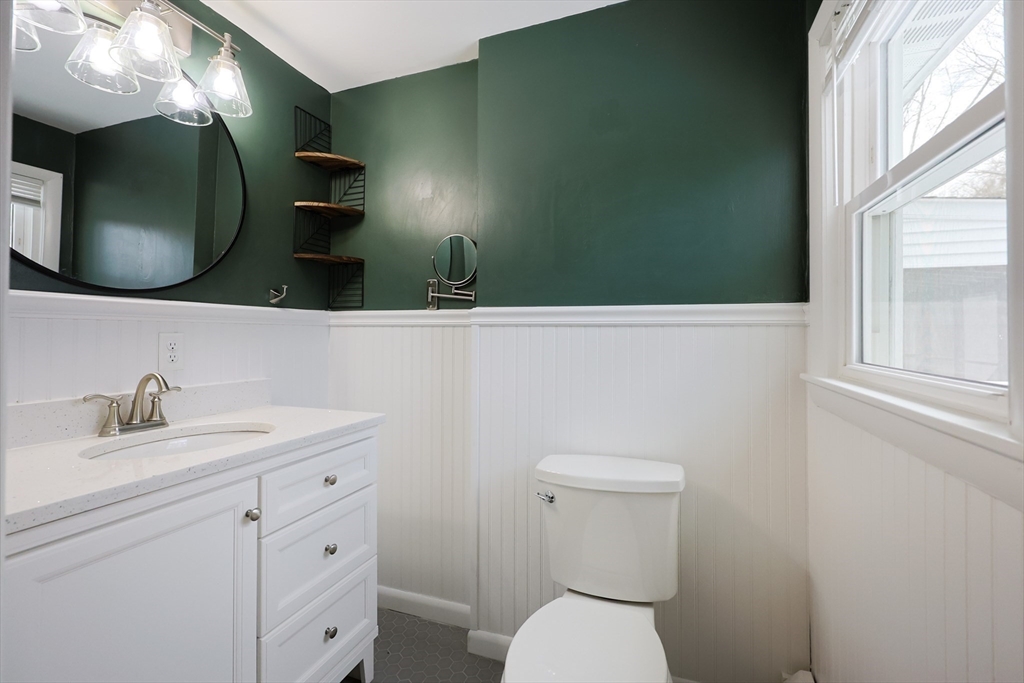23 Oregon Road Ashland, MA 01721 - Photo 18 of 37 Gallery Image 18