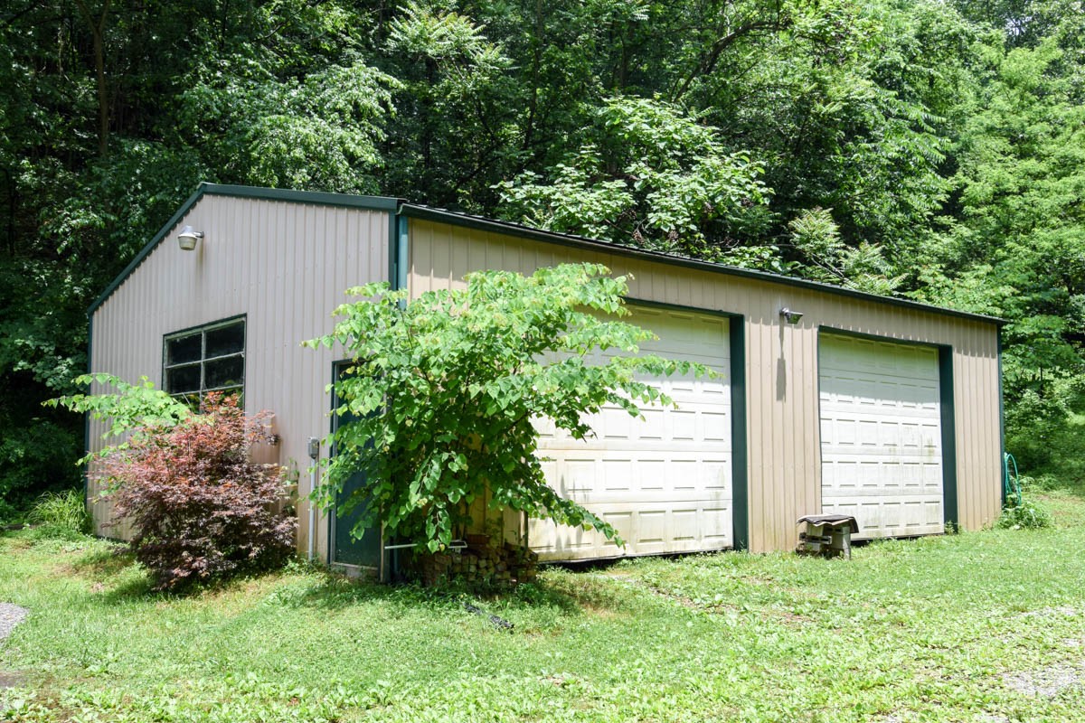 4192 Old Bottom Road Lafayette, TN 37083 - Photo 3 of 50 Gallery Image 3