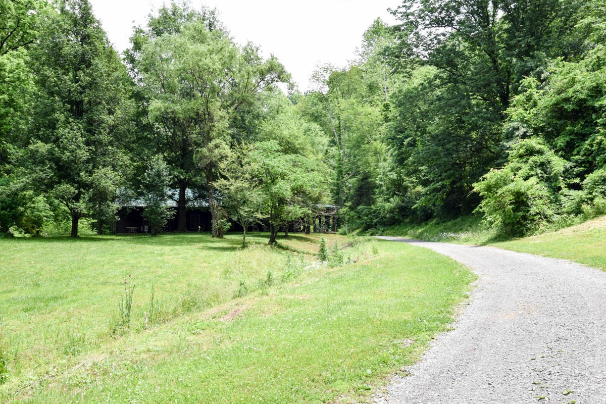 4192 Old Bottom Road Lafayette, TN 37083 - Photo 6 of 50 Gallery Image 6