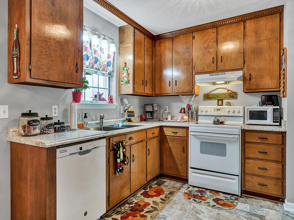 248 Crystal Springs Road Cleveland, TN 37323 - Photo 10 of 33 10