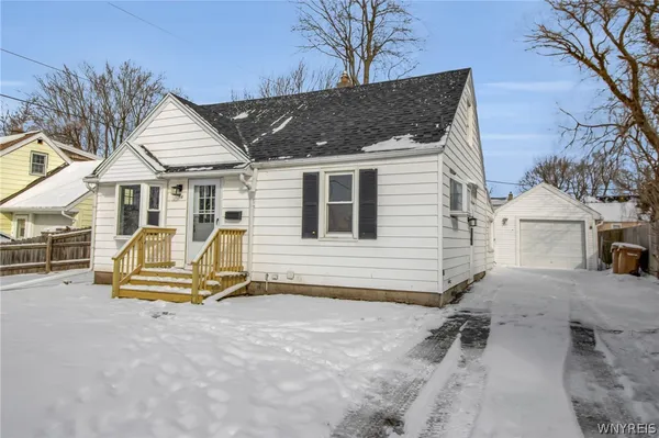 $229,900 | 144 Clearvale Drive, Cheektowaga, NY 14225