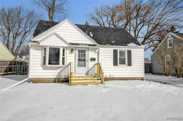 $229,900 | 144 Clearvale Drive, Cheektowaga, NY 14225