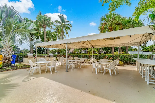 $5,800 | 353 South US Highway 1, Unit F303, Jupiter, FL 33477