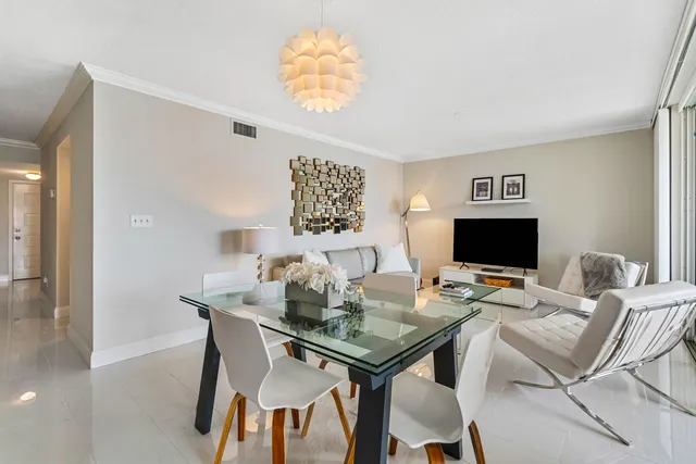 $5,800 | 353 South US Highway 1, Unit F303, Jupiter, FL 33477