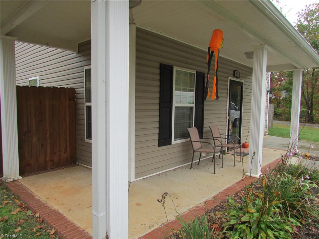 206 Academy Street Rural Hall, NC 27045 - Photo 7 of 30