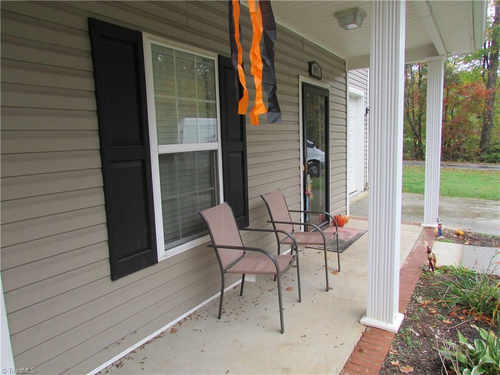 206 Academy Street Rural Hall, NC 27045 - Photo 8 of 30