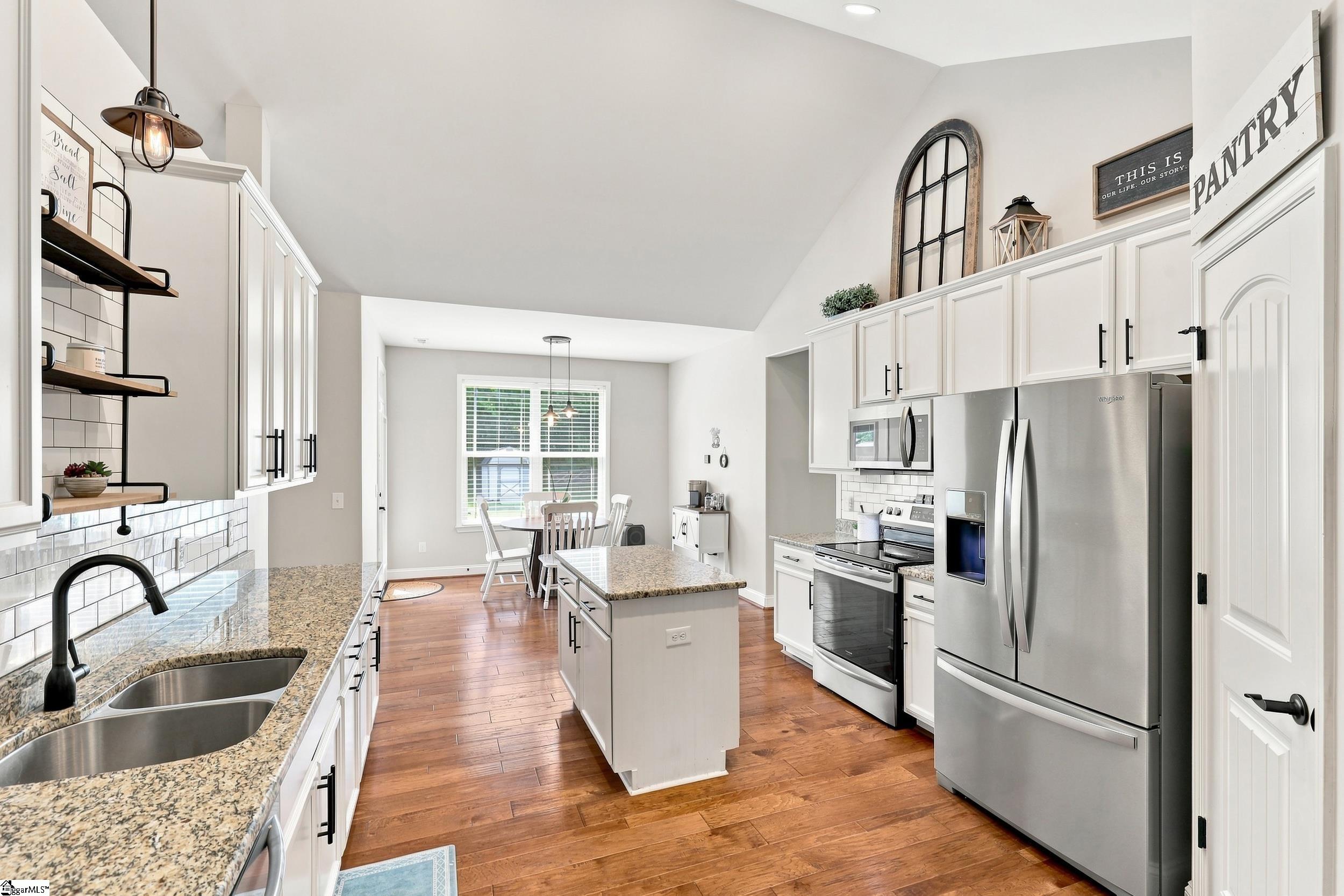 411 Oak Ridge Place Easley, SC 29642 - Photo 3 of 43 Gallery Image 3