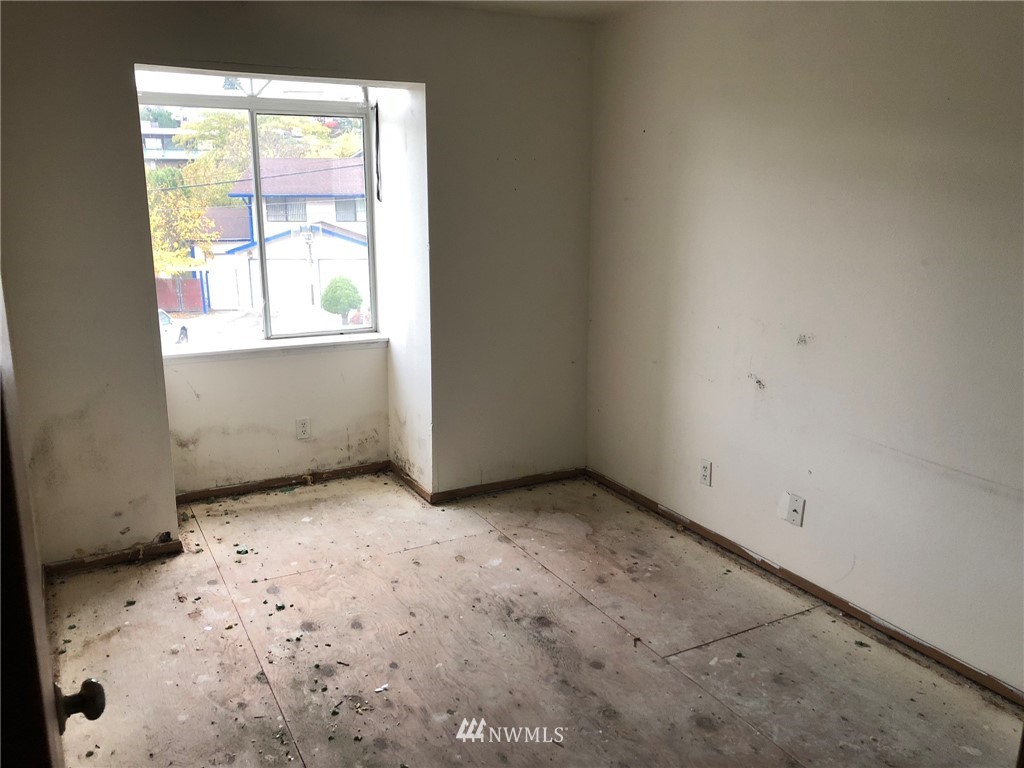 5430 26th Avenue South Seattle, WA 98108 - Photo 9 of 12