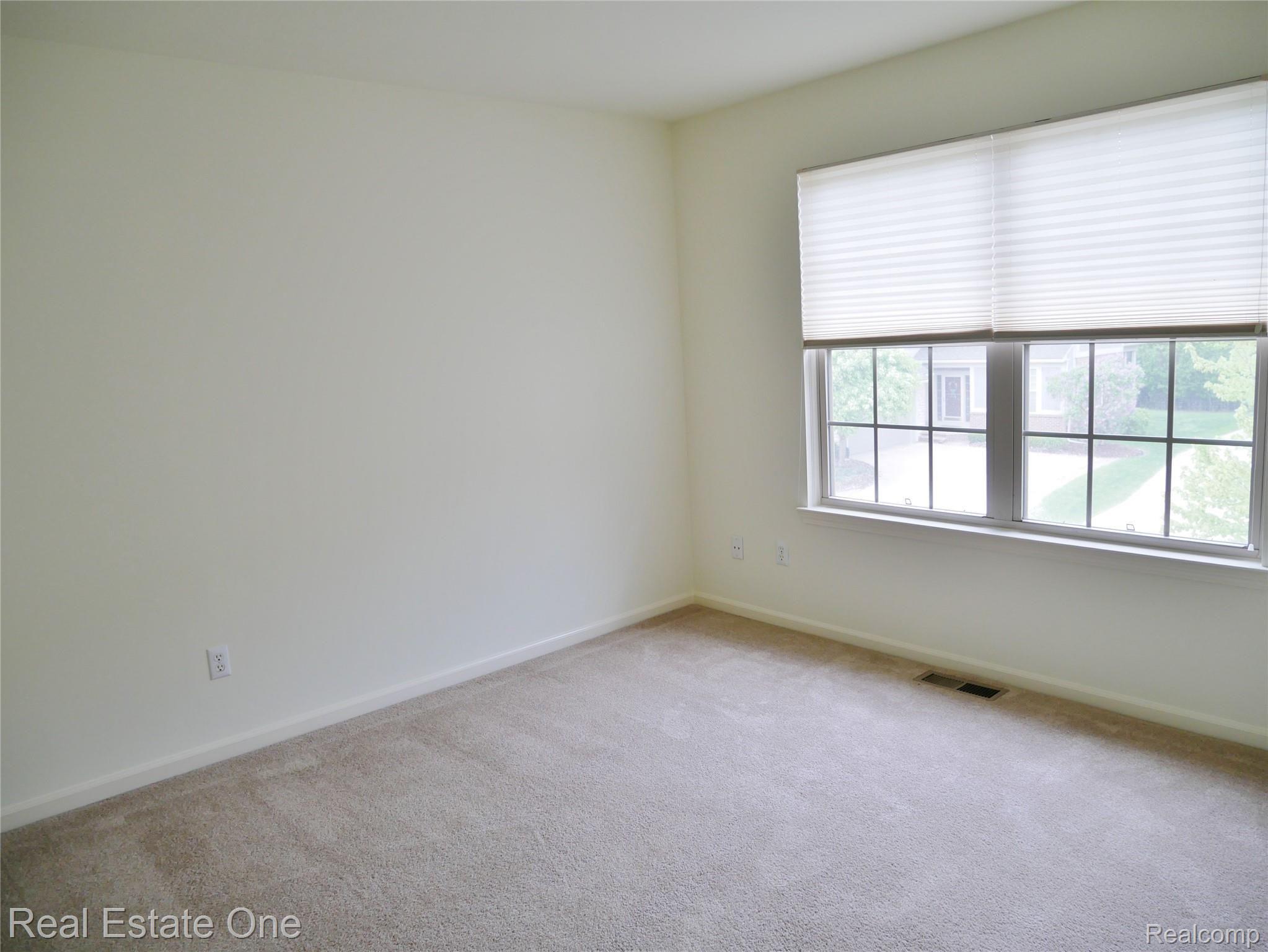 3793 Winding Brk Circle Rochester, MI 48309 - Photo 19 of 23 bed 3.JPG