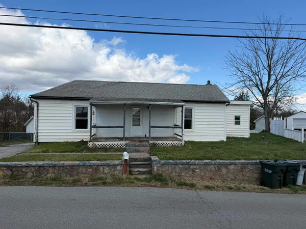 $150,000 | 166 Straith Street, Staunton, VA 24401