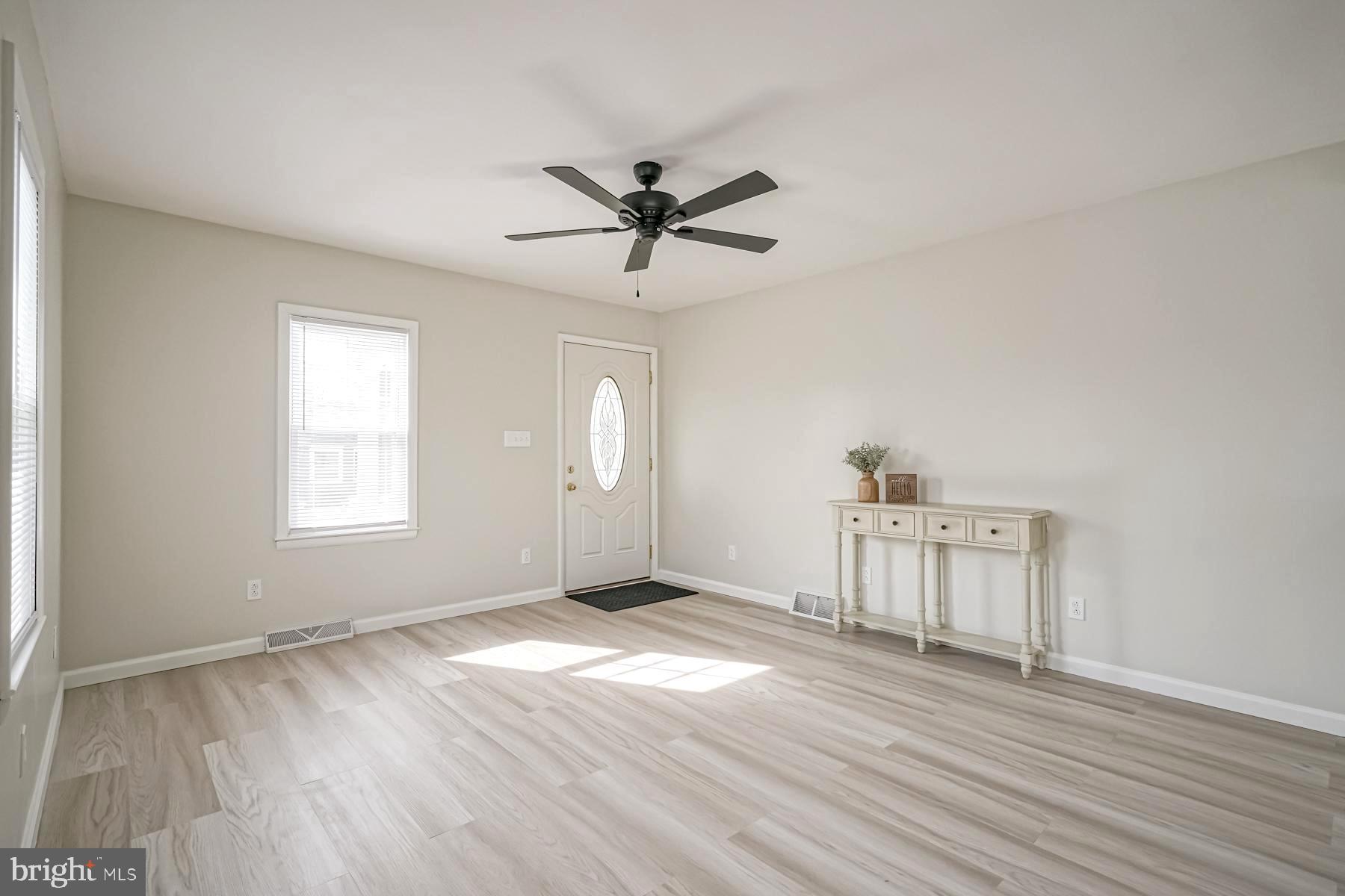 56 Oak Street Pennsville, NJ 08070 - Photo 6 of 40 Freshly painted throughout