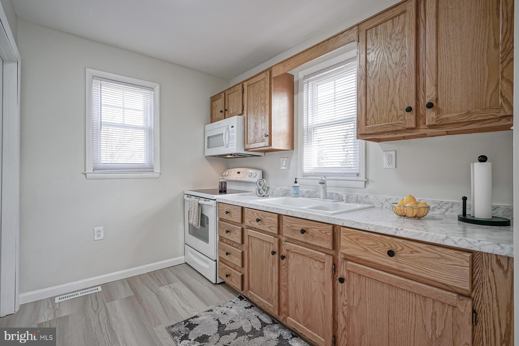 56 Oak Street Pennsville, NJ 08070 - Photo 10 of 40 Ample cabinet storage